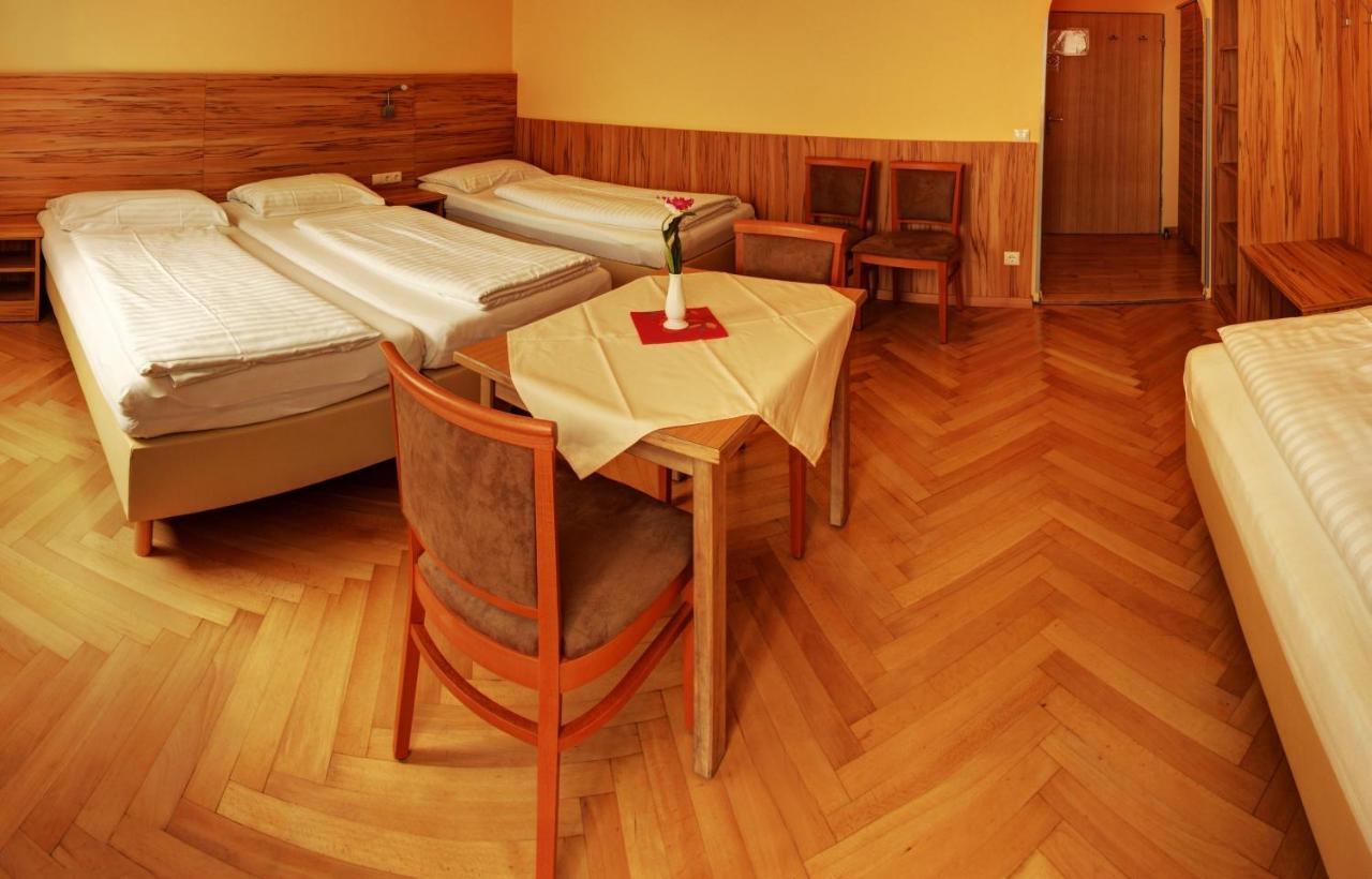Pension Jahn Salzburgo Quarto foto