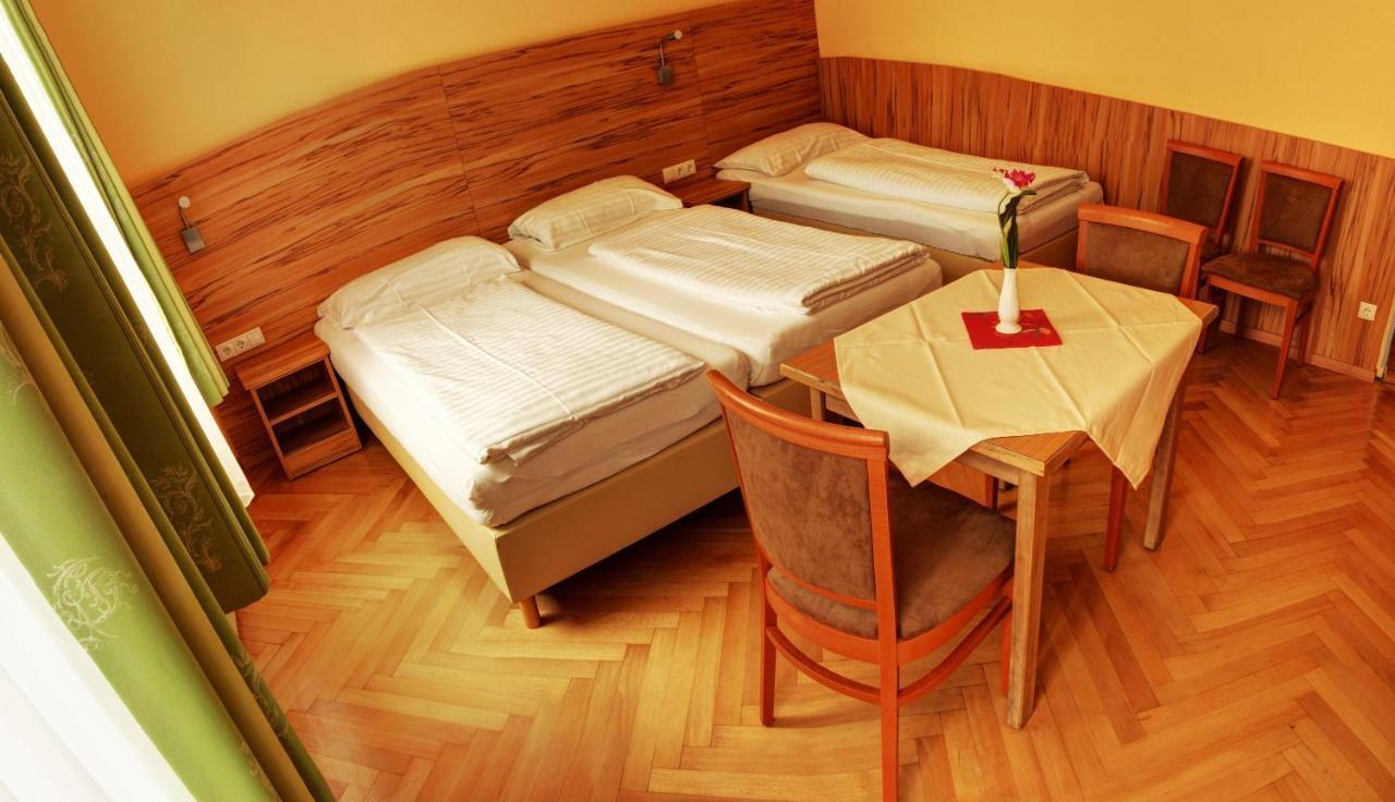 Pension Jahn Salzburgo Quarto foto